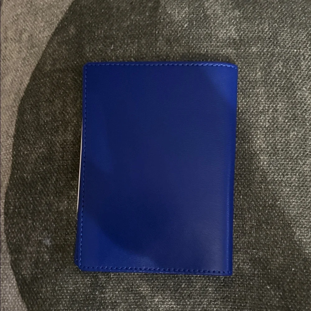 Tumi Royal Blue Leather Passport & Card Holder-Brand New! Authentic! - Picture 3 of 5